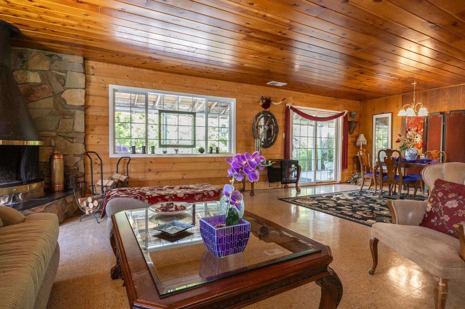 39520 Pierce Lake Dr, Oakhurst, CA 93644