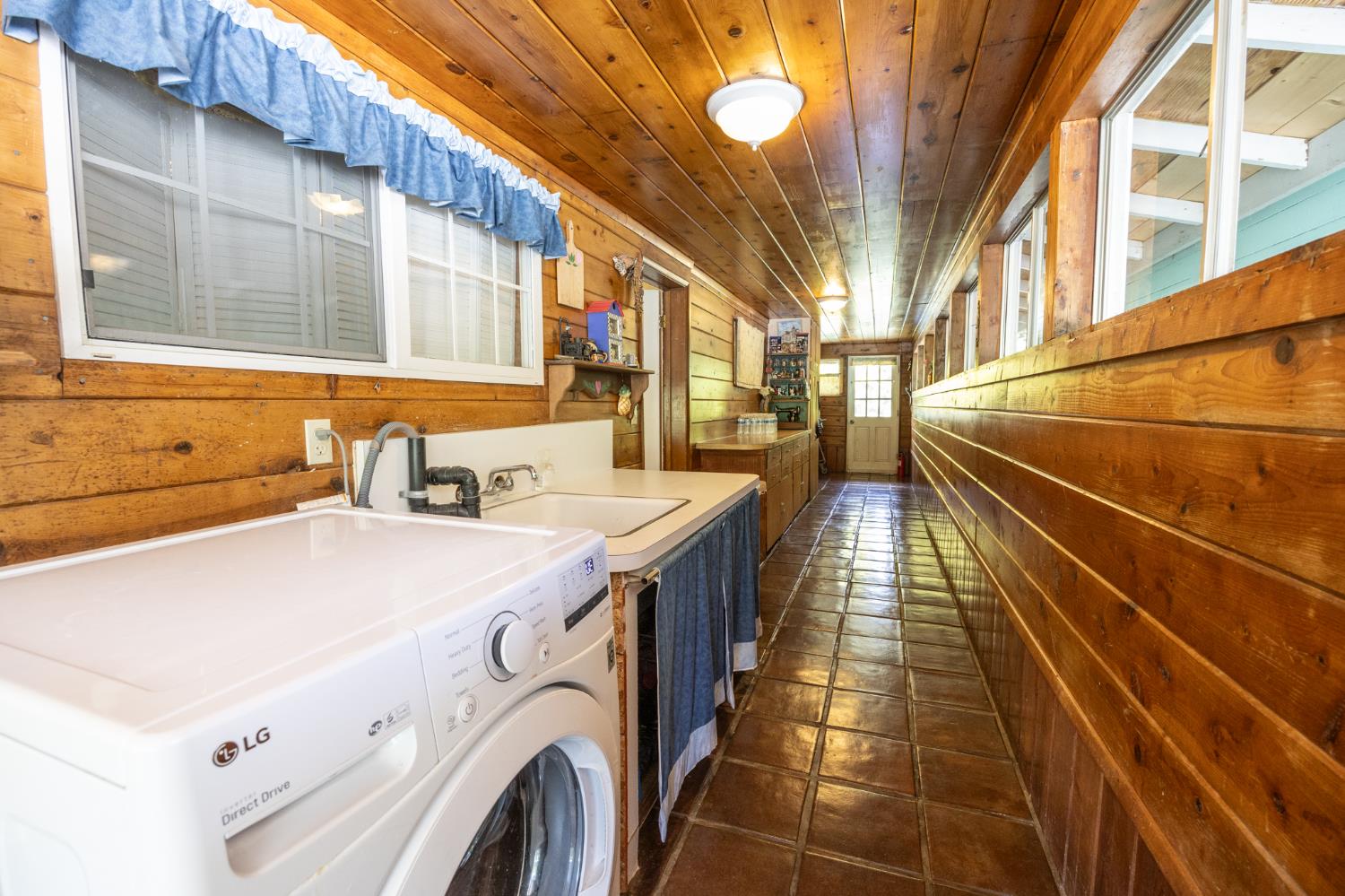 39520 Pierce Lake Dr, Oakhurst, CA 93644