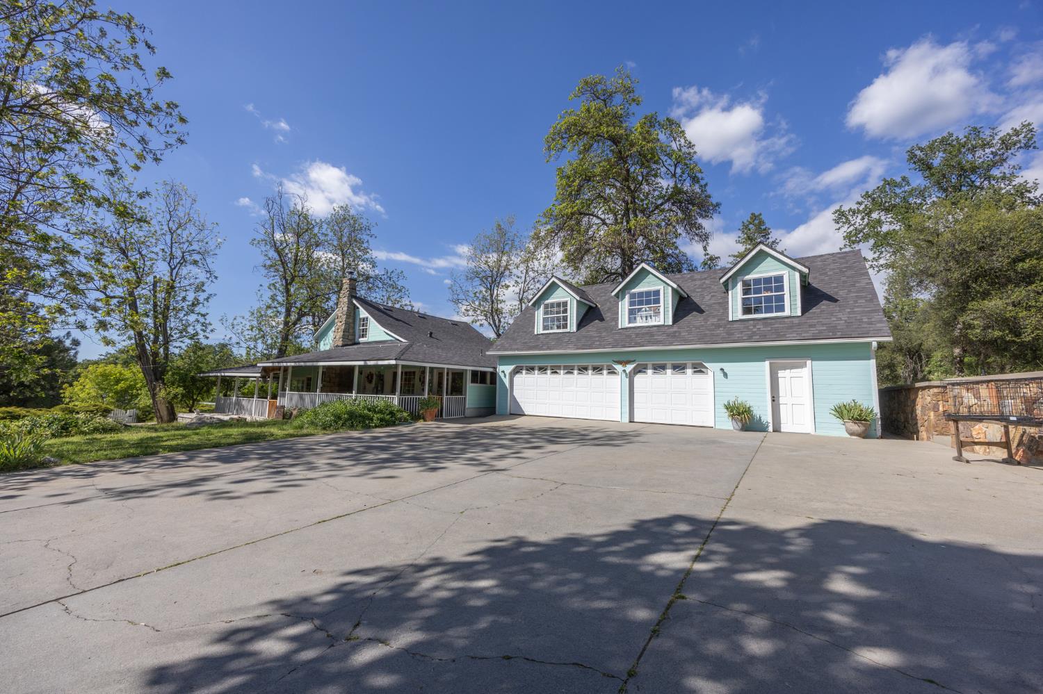 39520 Pierce Lake Dr, Oakhurst, CA 93644