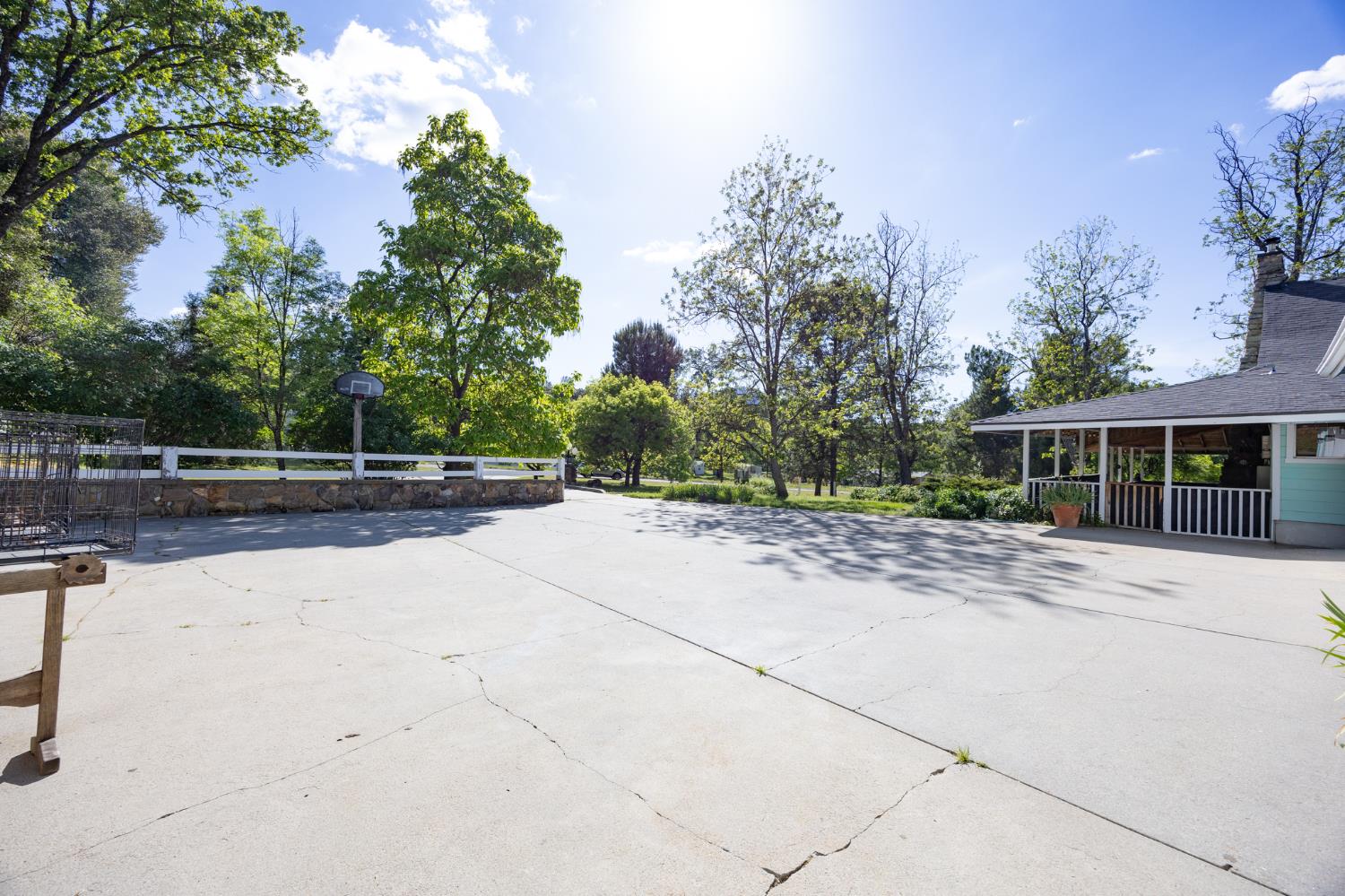 39520 Pierce Lake Dr, Oakhurst, CA 93644