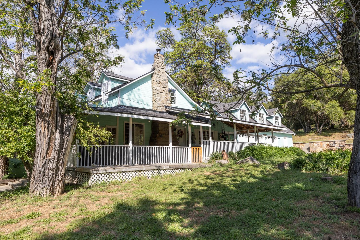 39520 Pierce Lake Dr, Oakhurst, CA 93644