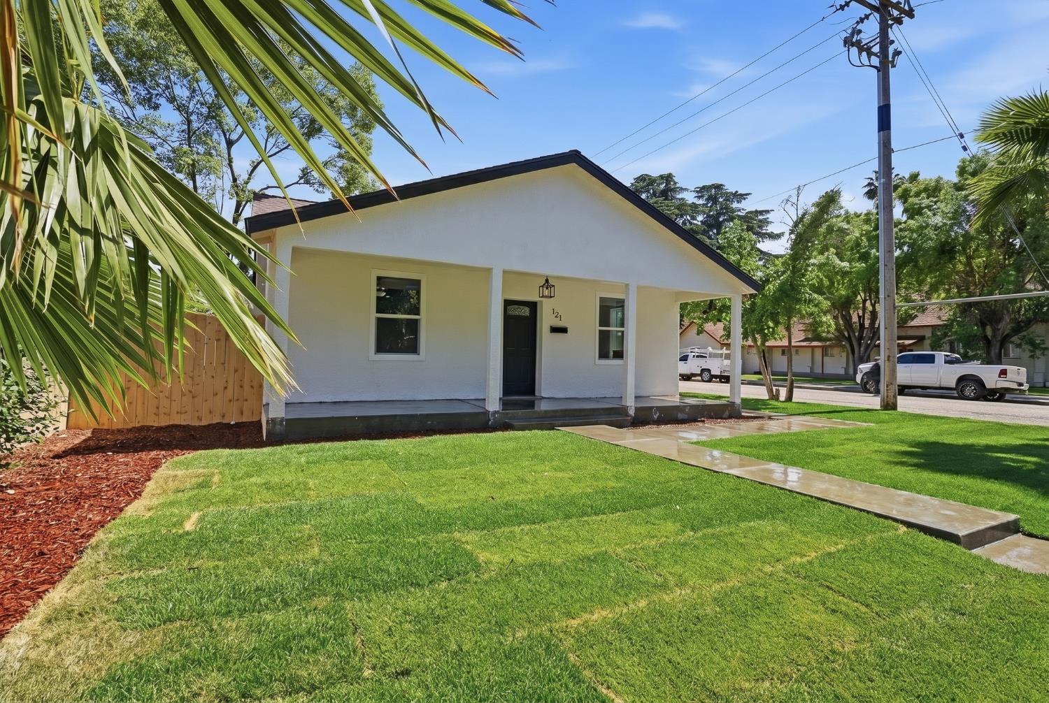 121 Orange Ave, Chowchilla, CA 93610