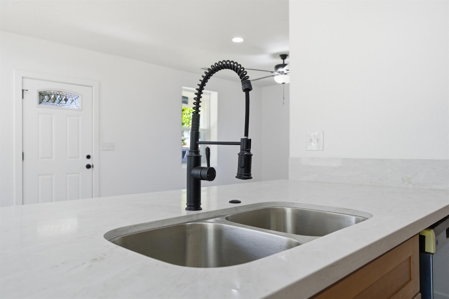 121 Orange Ave, Chowchilla, CA 93610