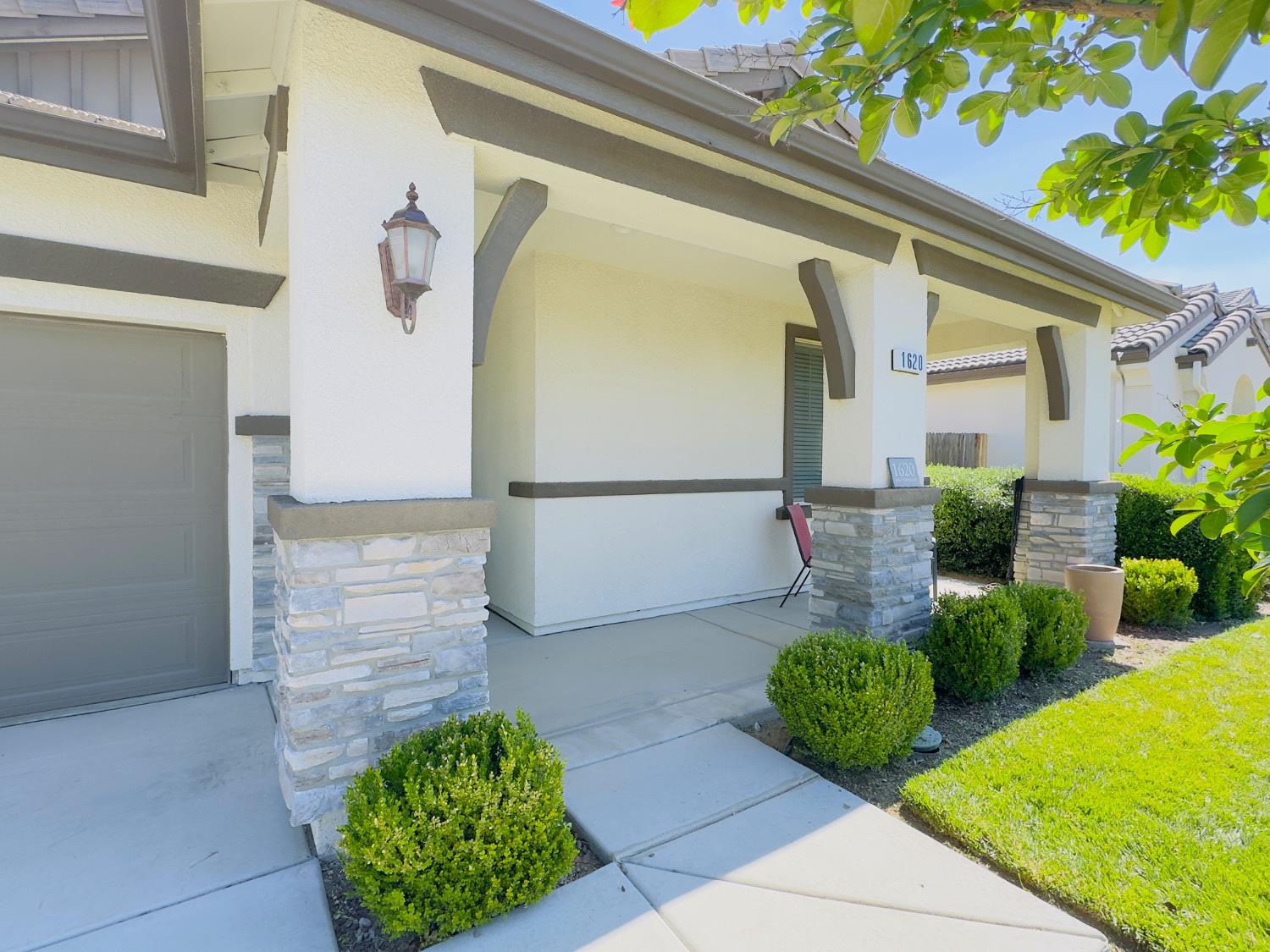 1620 W Porter Ave, Visalia, CA 93291