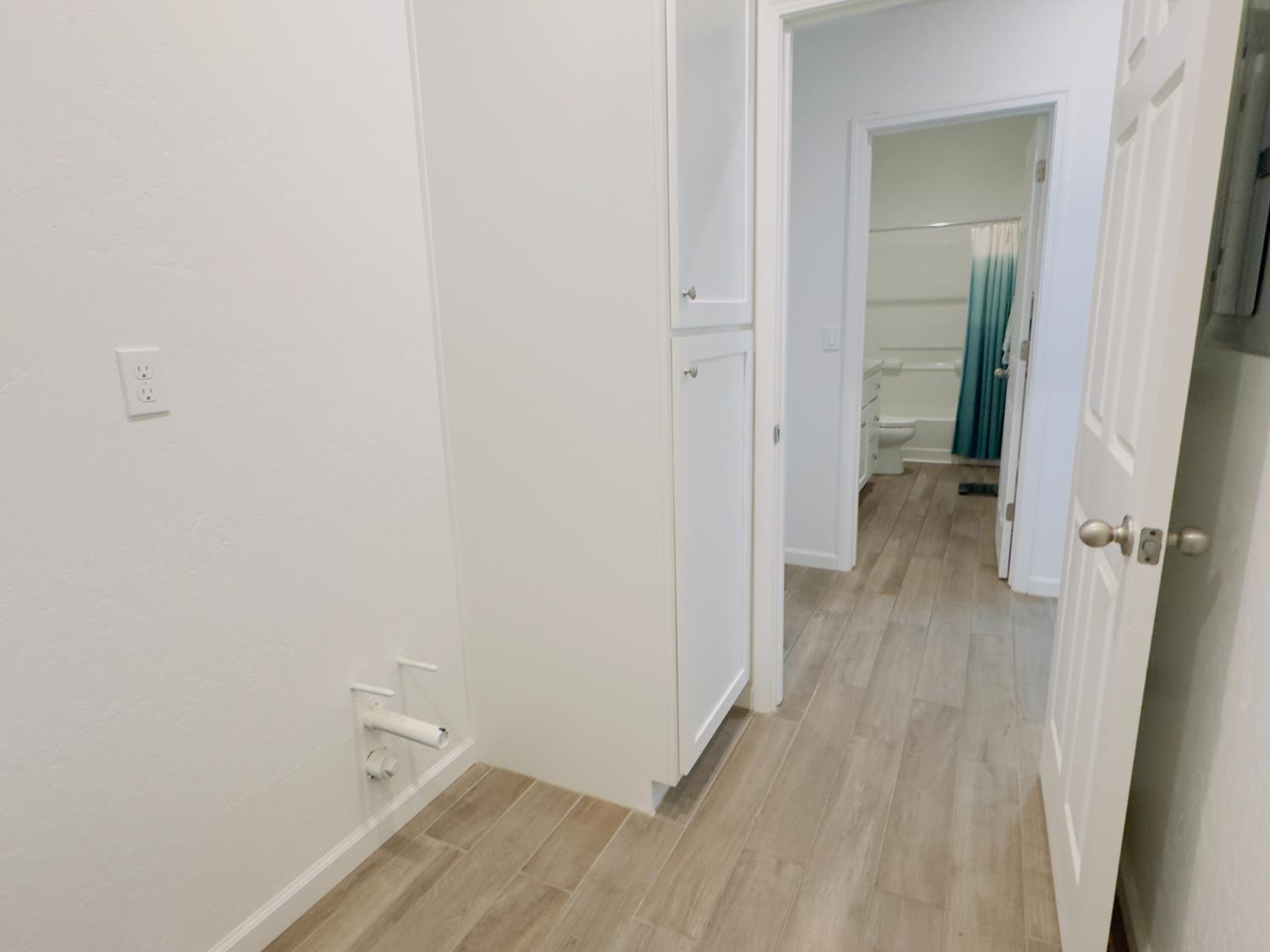 1620 W Porter Ave, Visalia, CA 93291