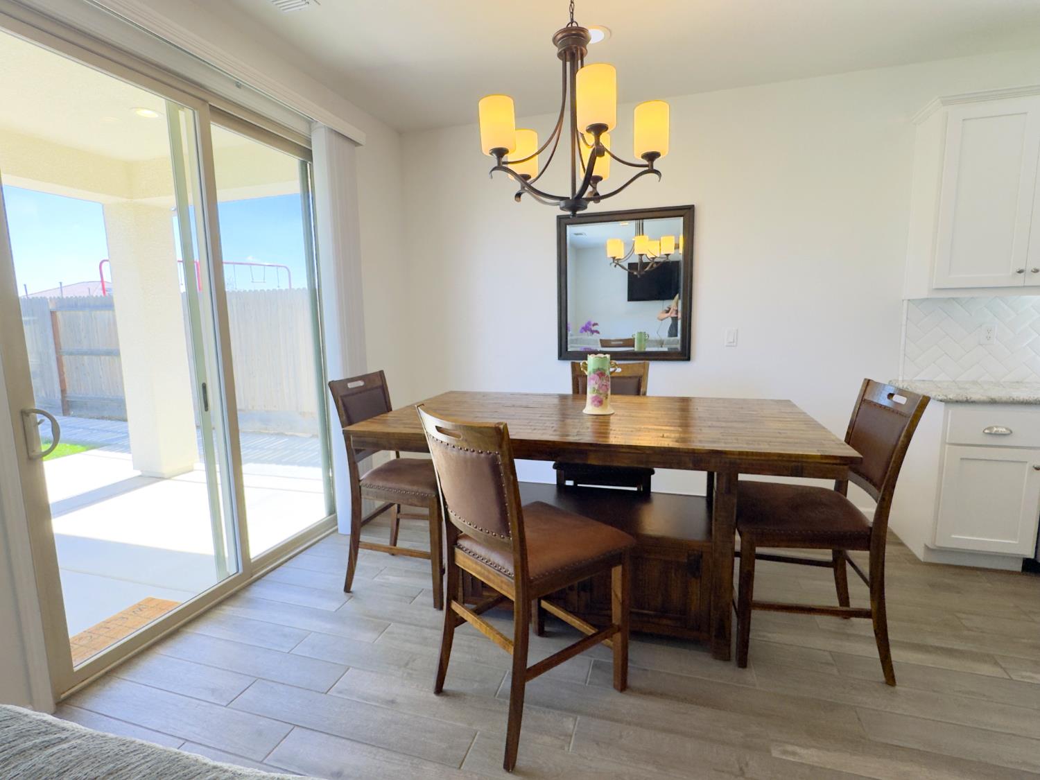 1620 W Porter Ave, Visalia, CA 93291