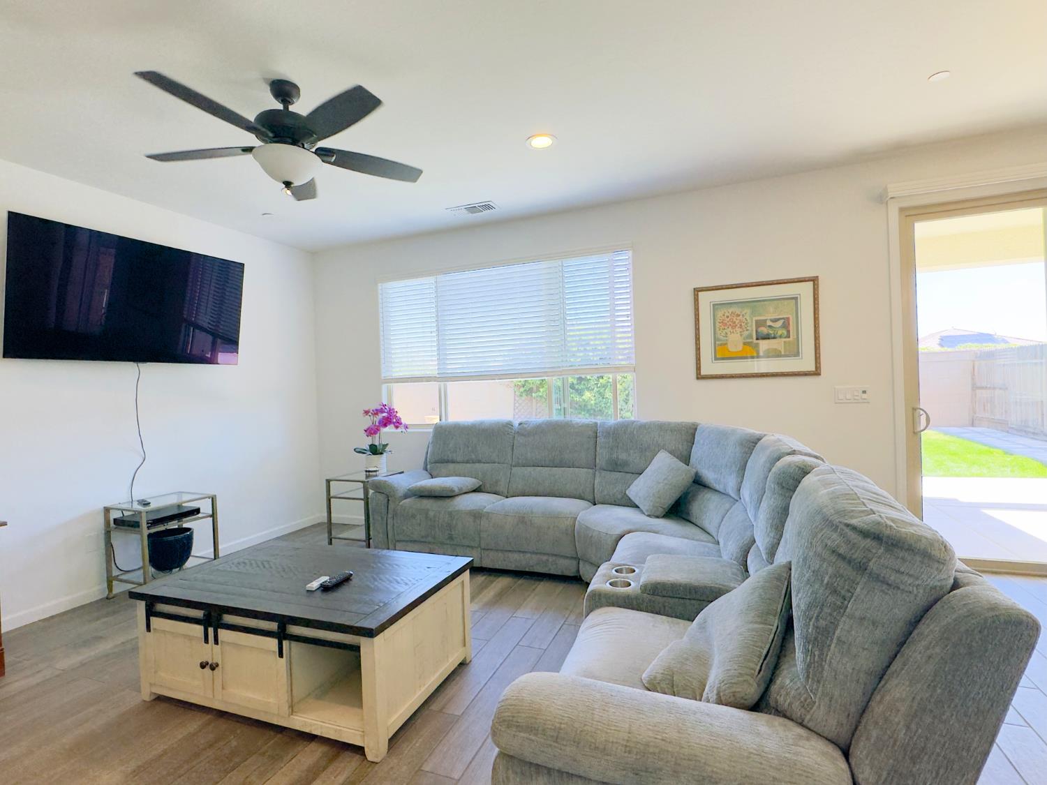 1620 W Porter Ave, Visalia, CA 93291