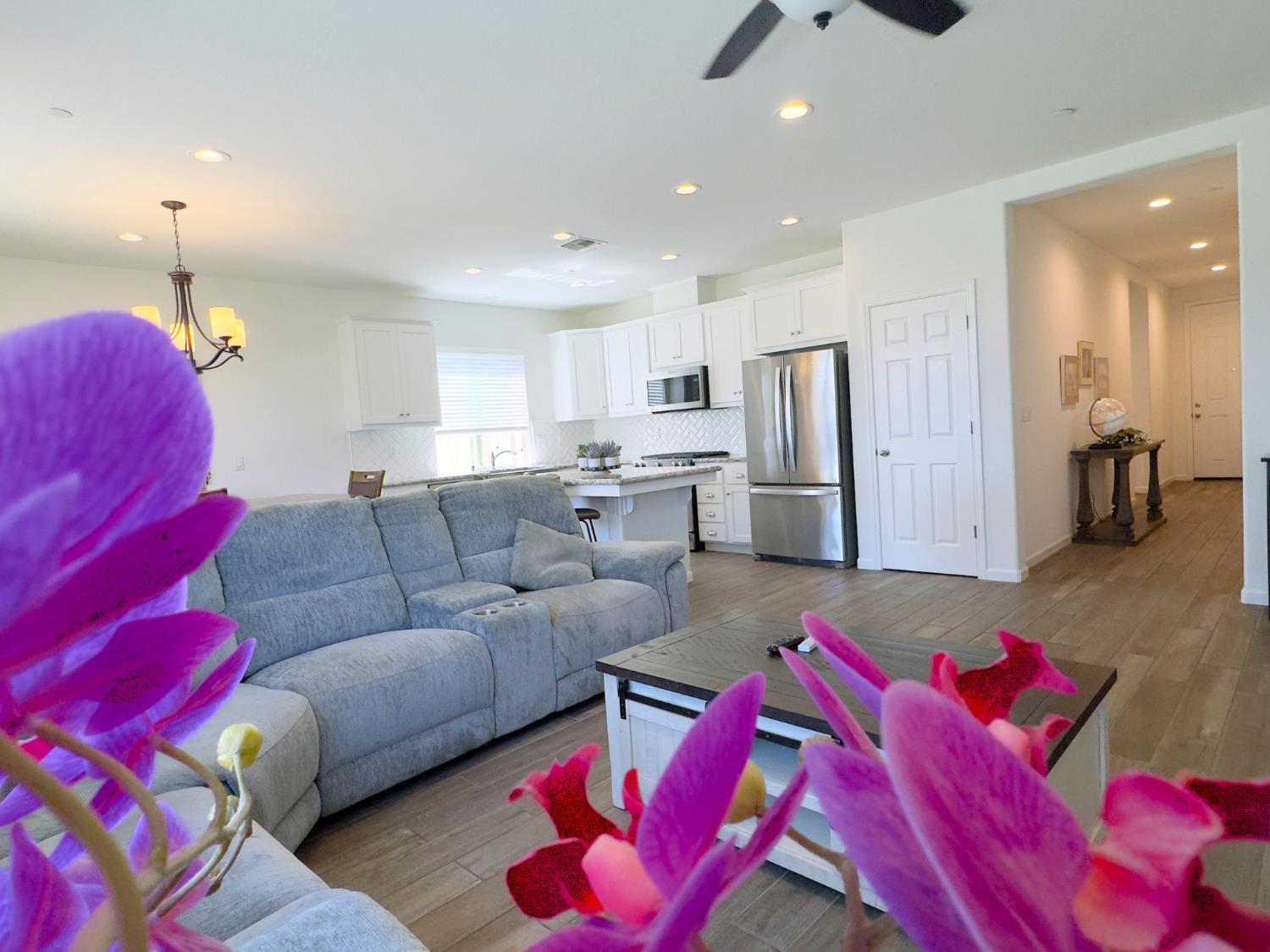 1620 W Porter Ave, Visalia, CA 93291