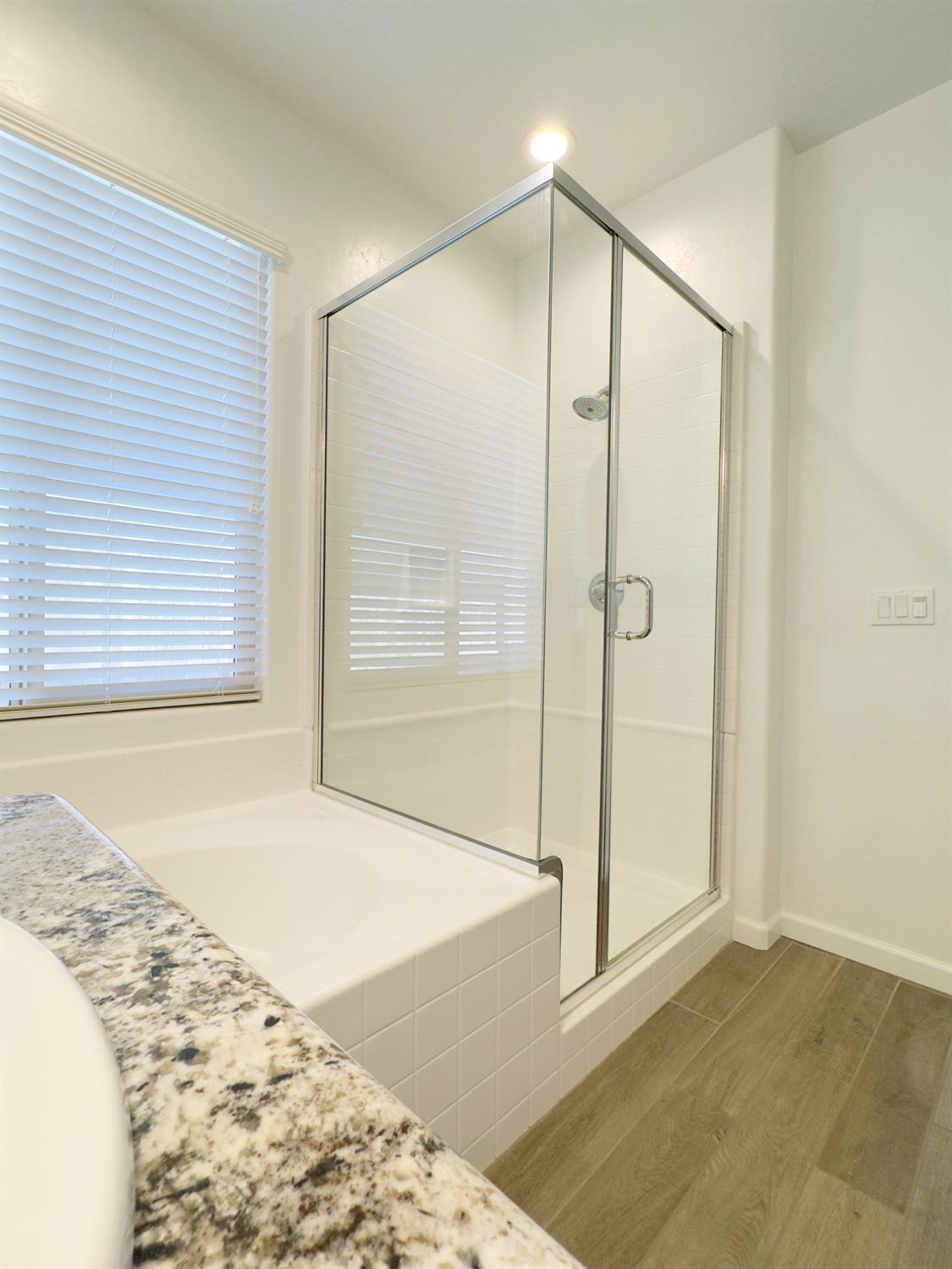 1620 W Porter Ave, Visalia, CA 93291