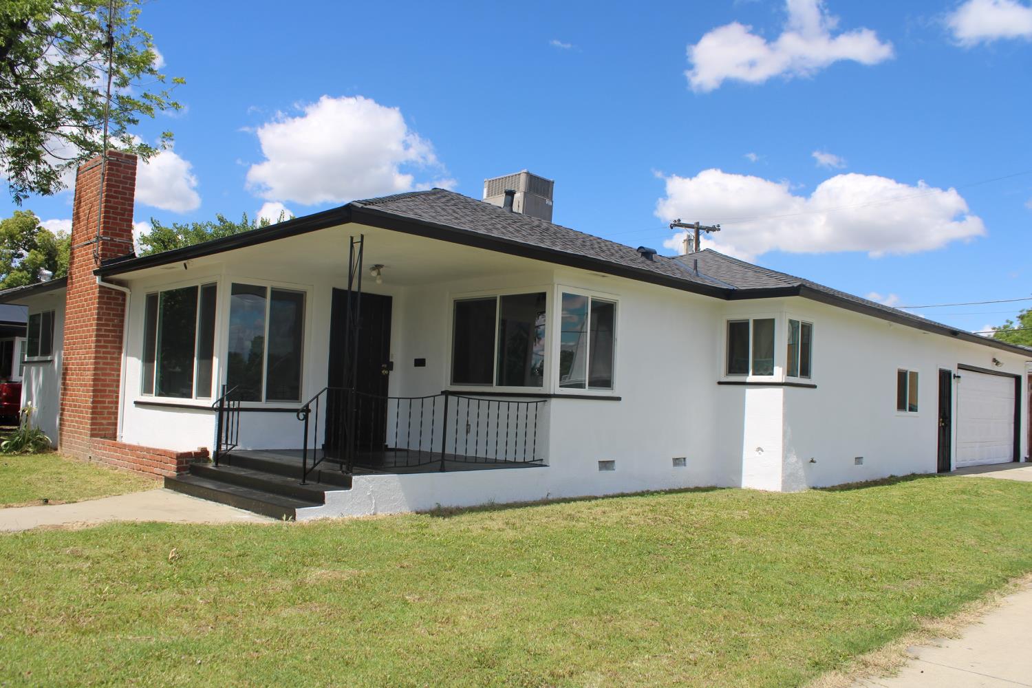 3645 E Cortland Ave, Fresno, CA 93726