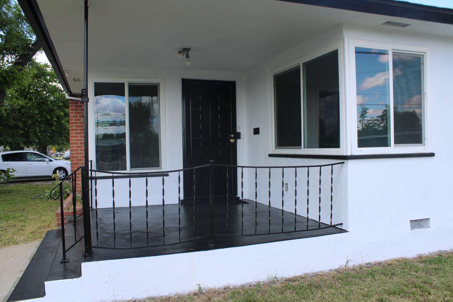 3645 E Cortland Ave, Fresno, CA 93726