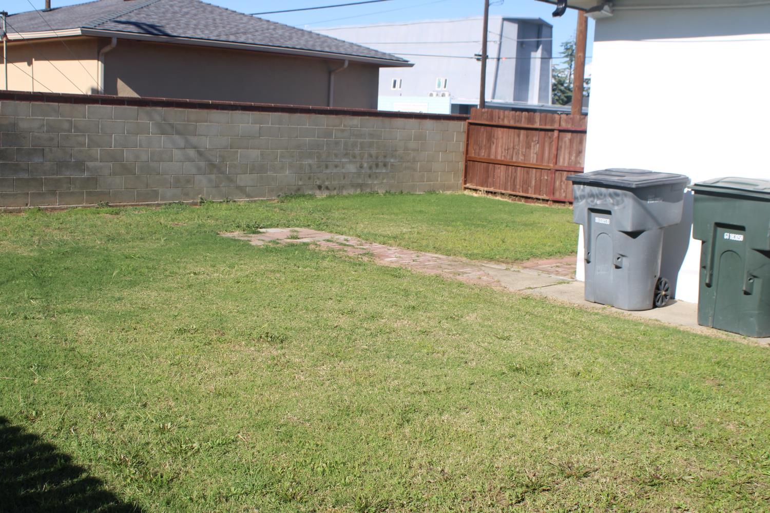 3645 E Cortland Ave, Fresno, CA 93726