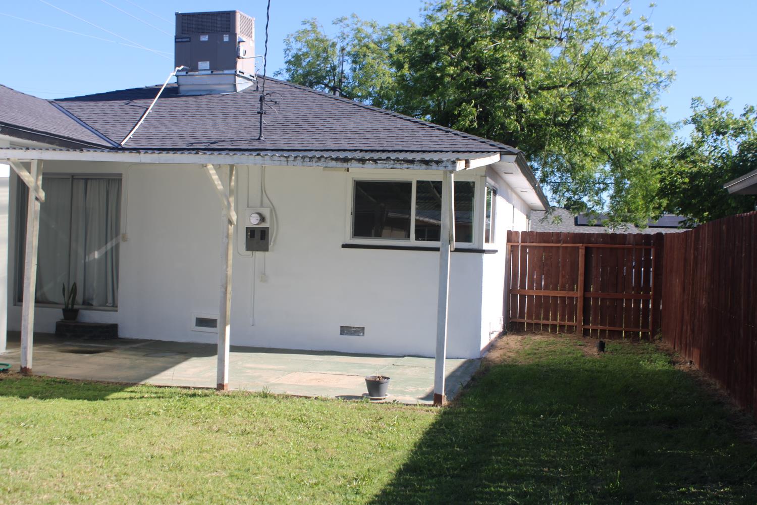 3645 E Cortland Ave, Fresno, CA 93726