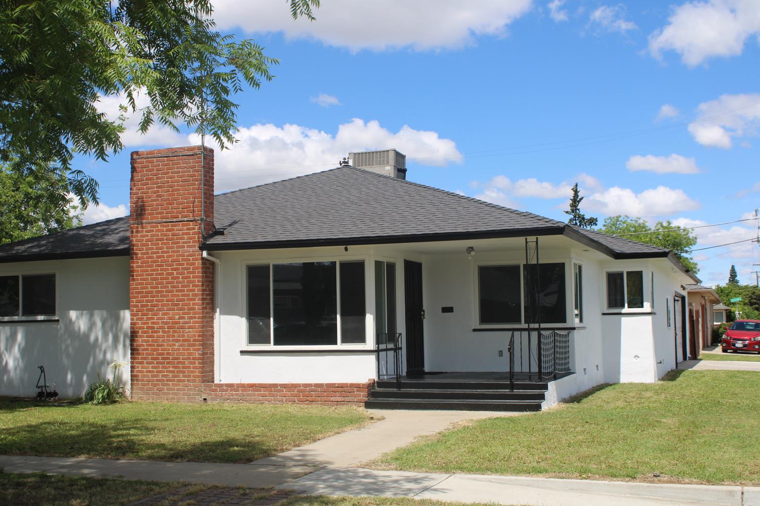 3645 E Cortland Ave, Fresno, CA 93726
