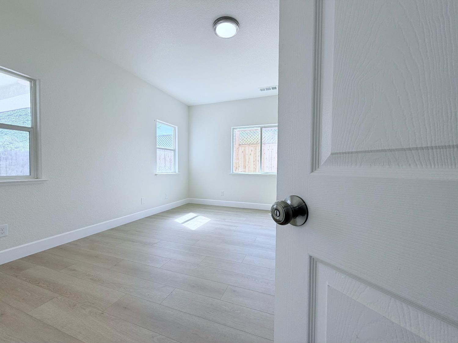 1559 Ronnie Ct, Merced, CA 95341