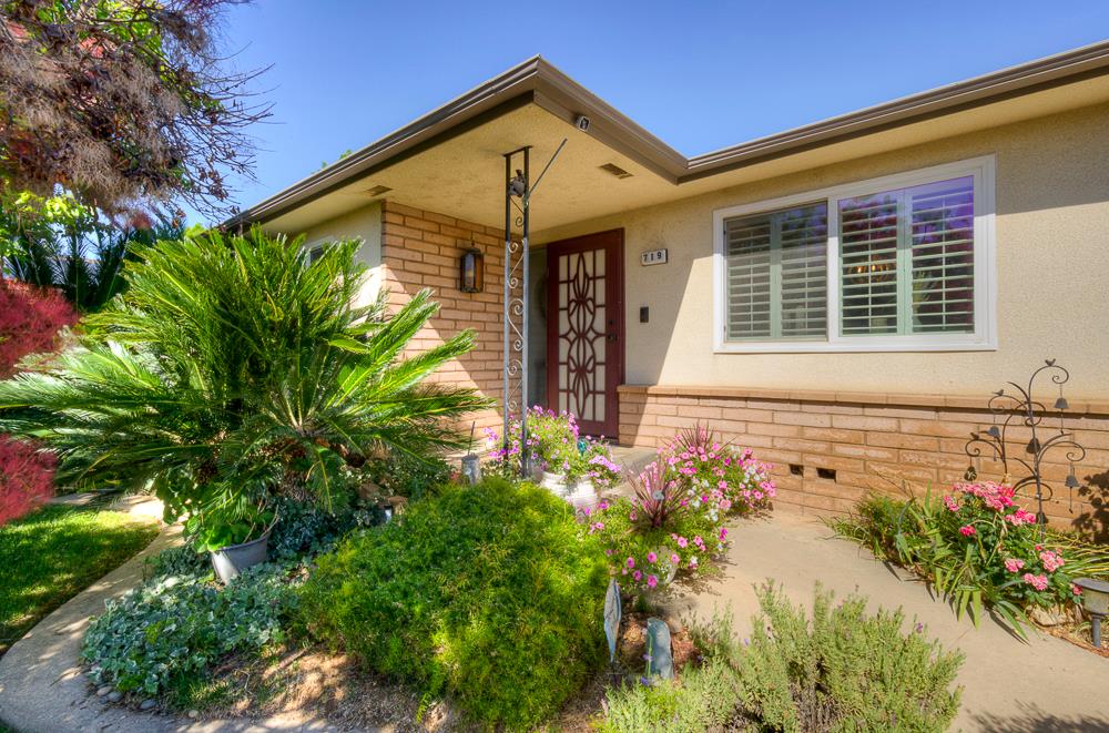 719 E Alluvial Ave, Fresno, CA 93720