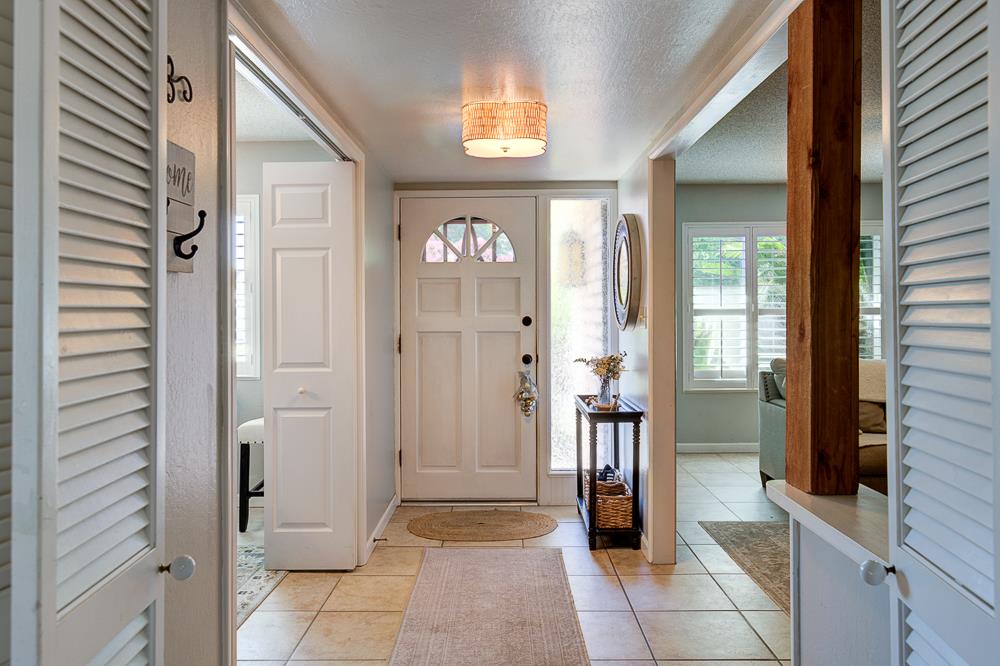 719 E Alluvial Ave, Fresno, CA 93720