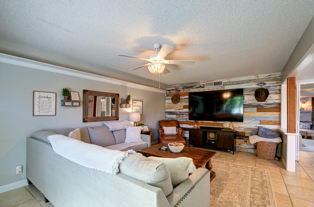 719 E Alluvial Ave, Fresno, CA 93720