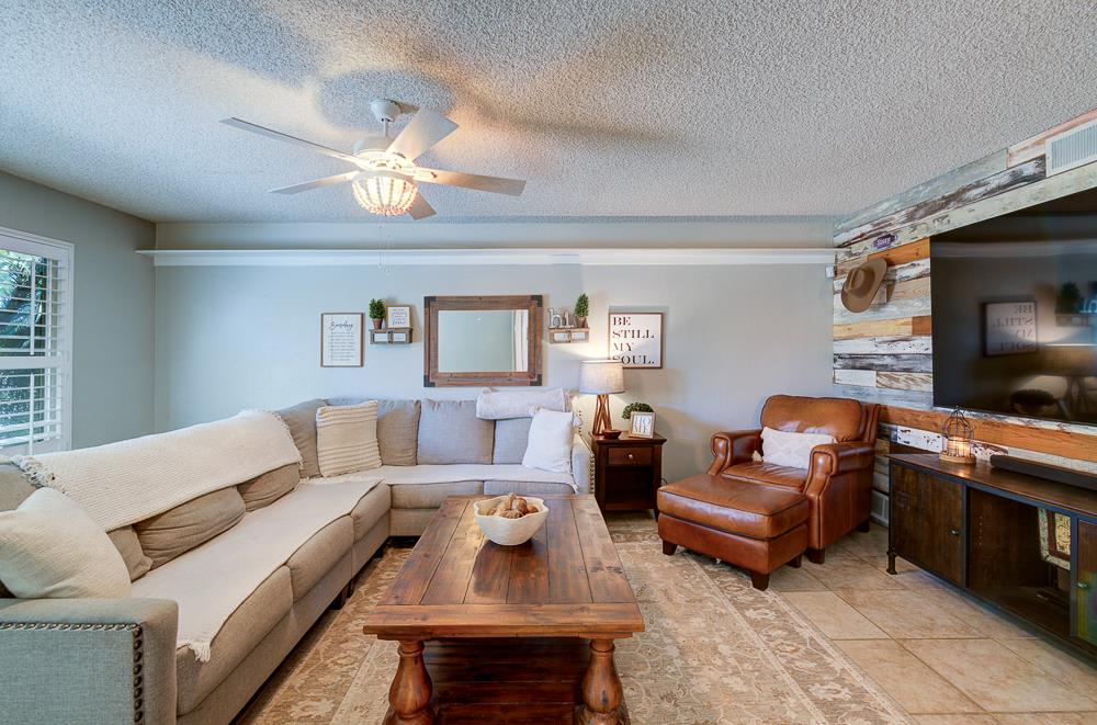 719 E Alluvial Ave, Fresno, CA 93720