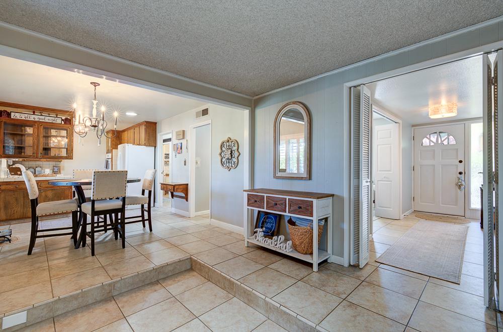 719 E Alluvial Ave, Fresno, CA 93720