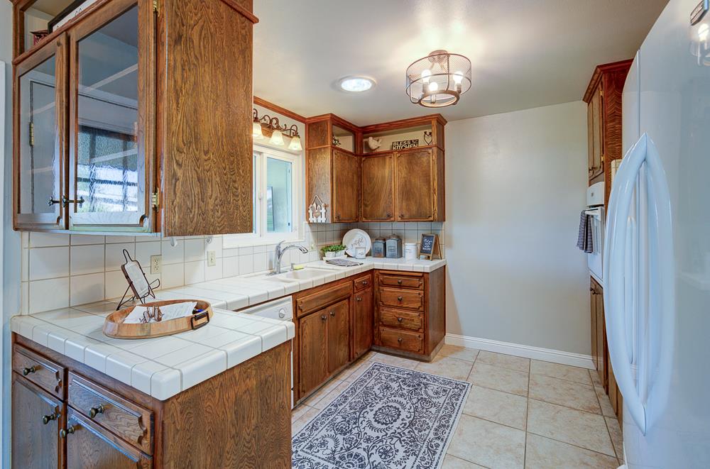 719 E Alluvial Ave, Fresno, CA 93720