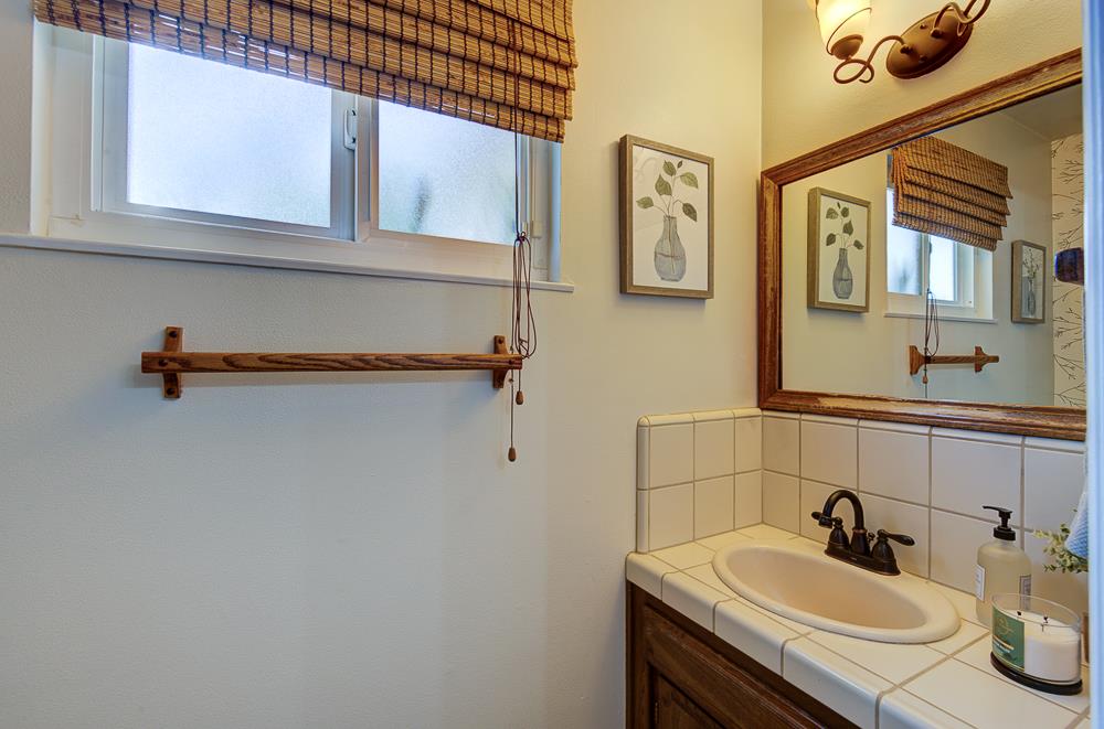 719 E Alluvial Ave, Fresno, CA 93720