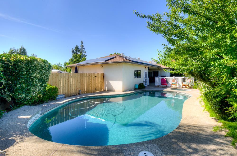 719 E Alluvial Ave, Fresno, CA 93720