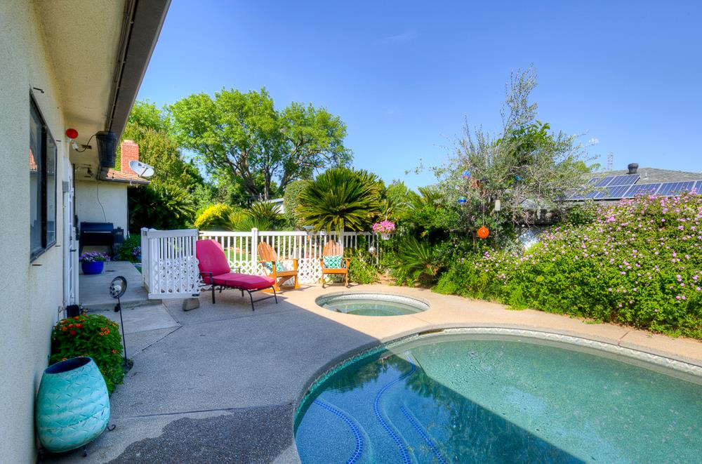 719 E Alluvial Ave, Fresno, CA 93720