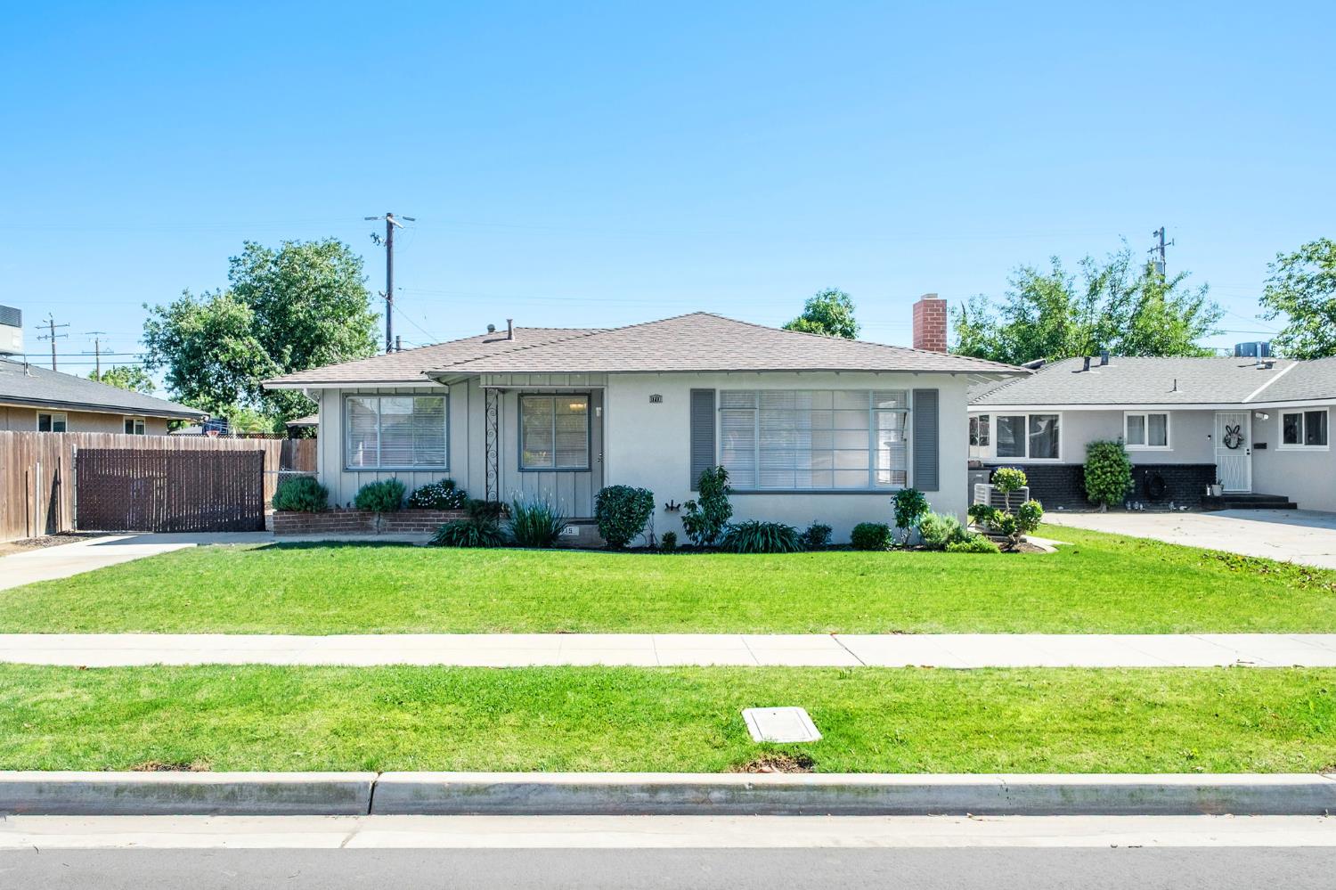 1715 W Terrace Ave, Fresno, CA 93705