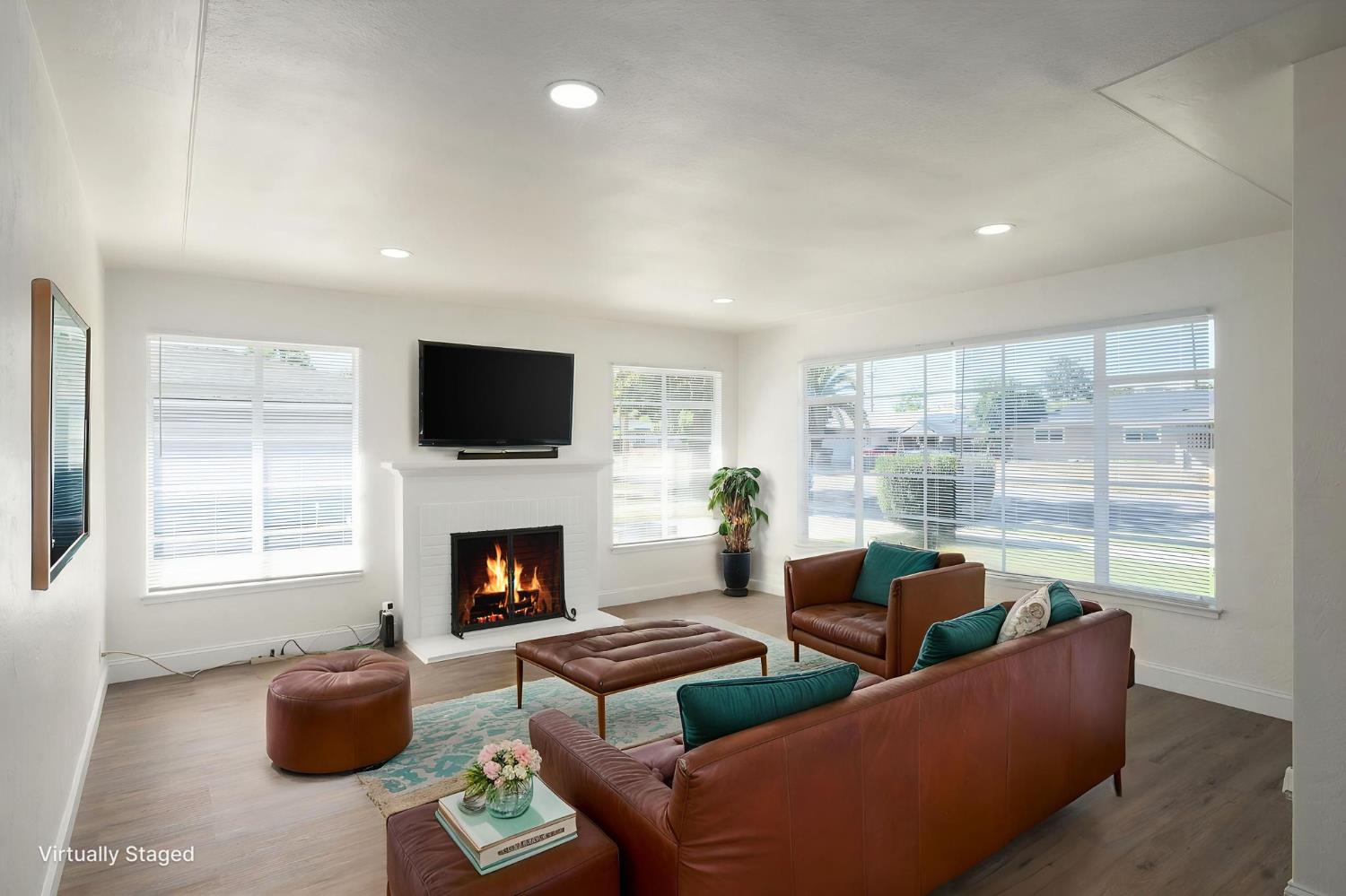 1715 W Terrace Ave, Fresno, CA 93705