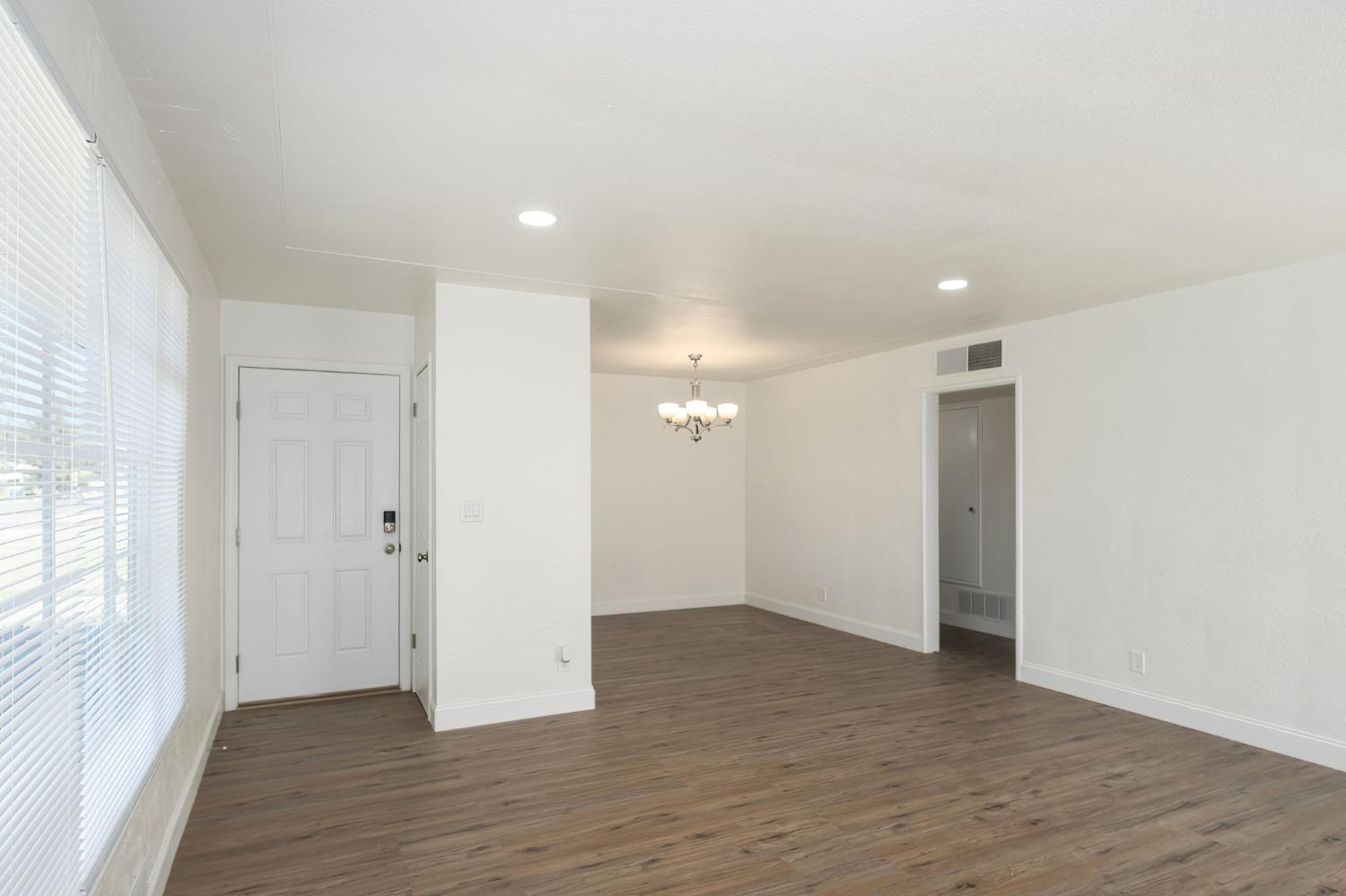 1715 W Terrace Ave, Fresno, CA 93705