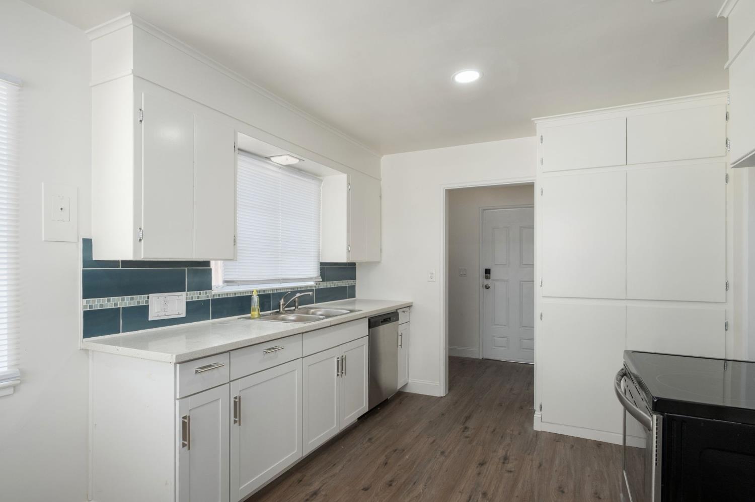 1715 W Terrace Ave, Fresno, CA 93705