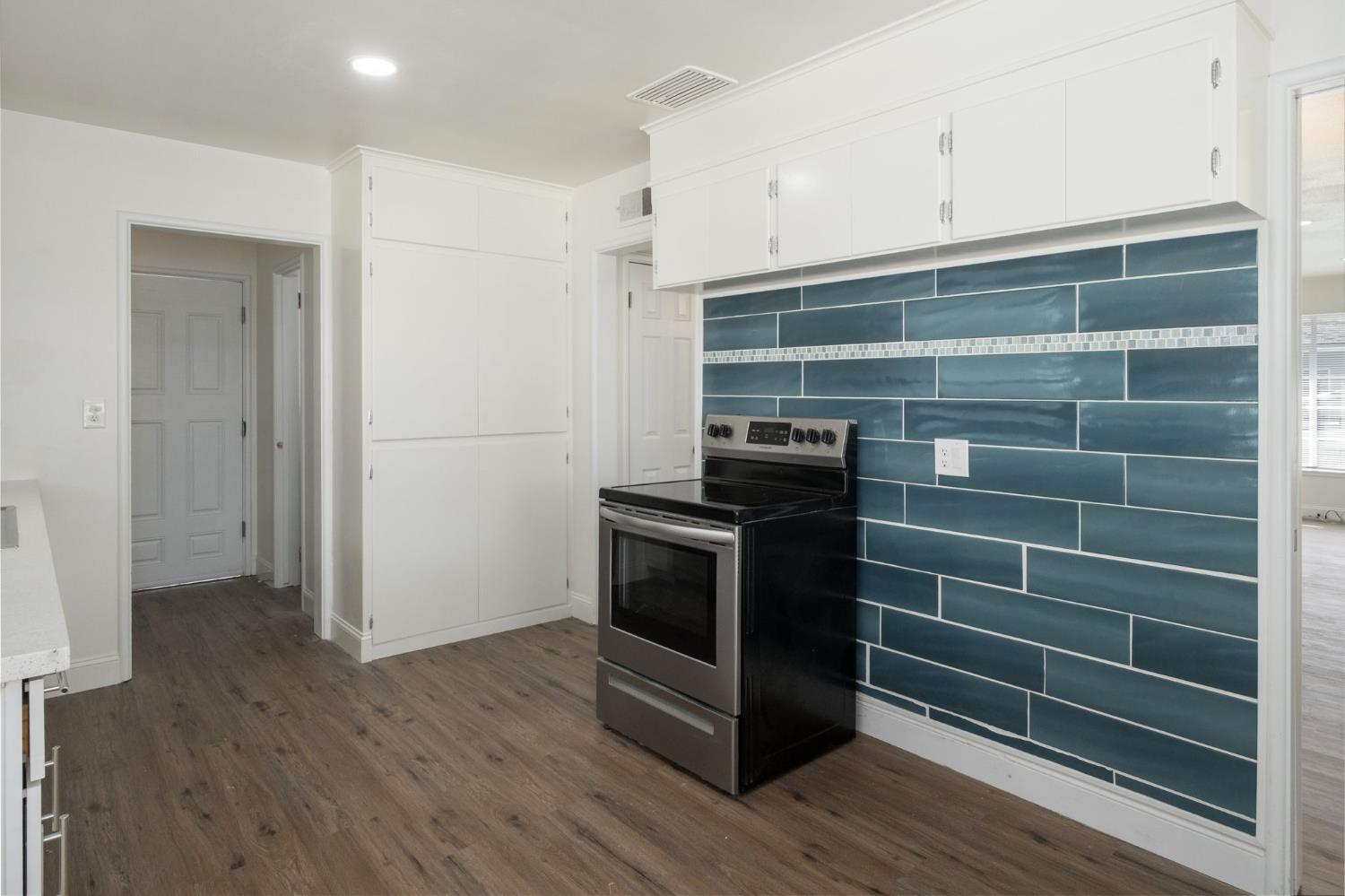 1715 W Terrace Ave, Fresno, CA 93705