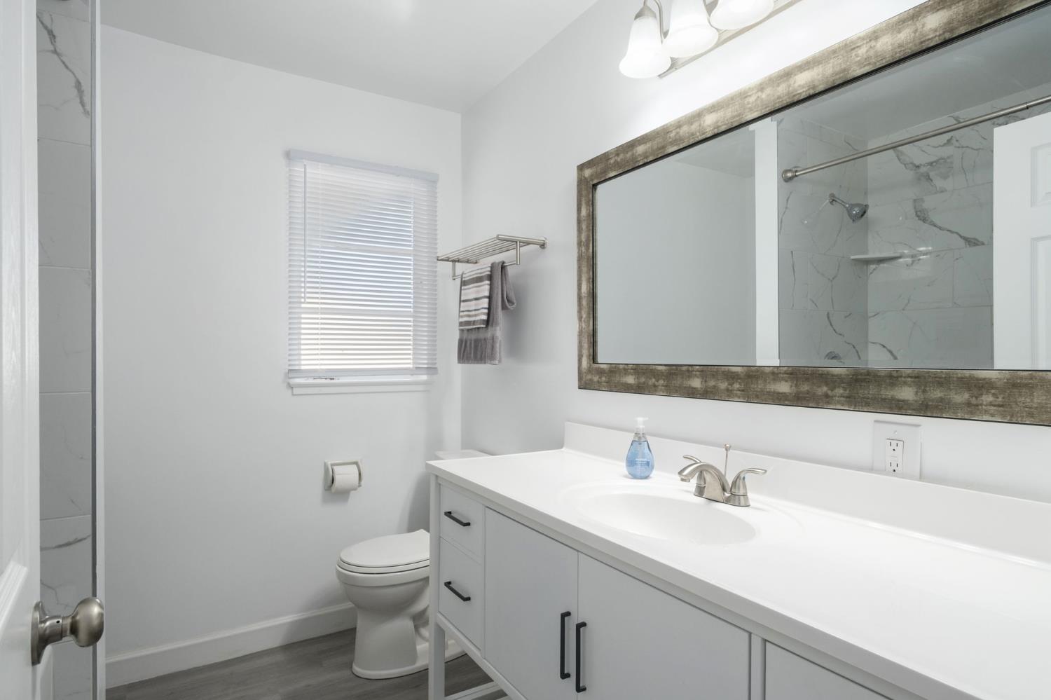 1715 W Terrace Ave, Fresno, CA 93705