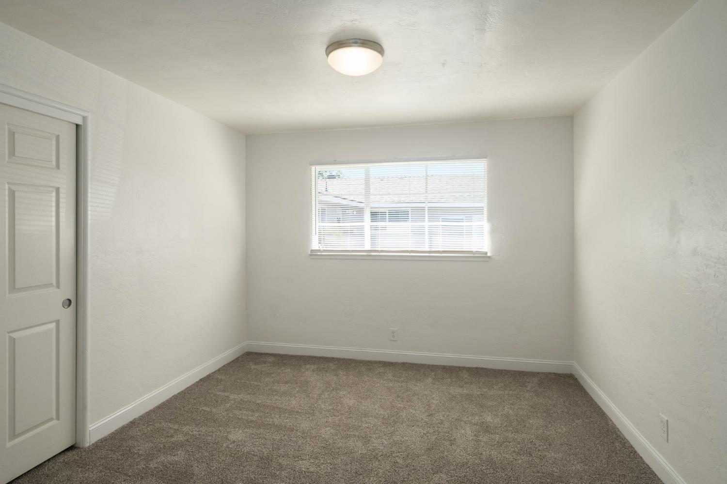 1715 W Terrace Ave, Fresno, CA 93705