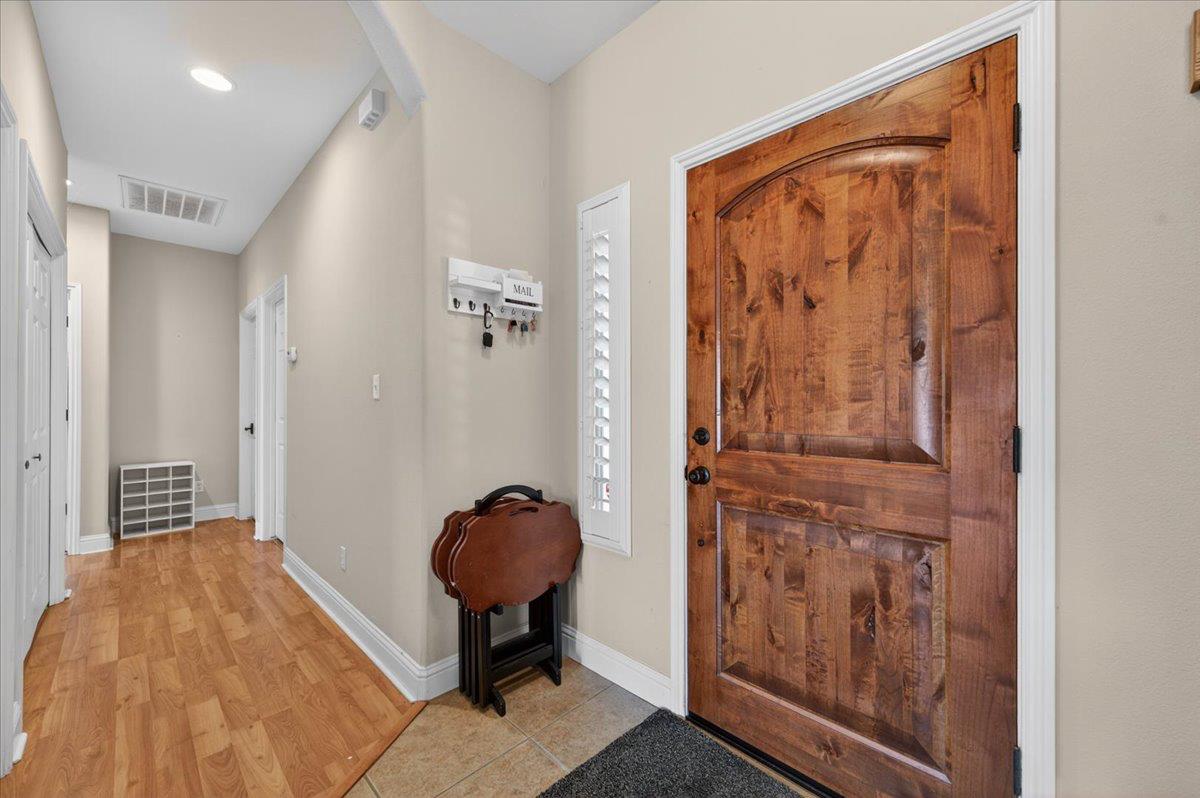 4678 W Rosetta, Fresno, CA 93722