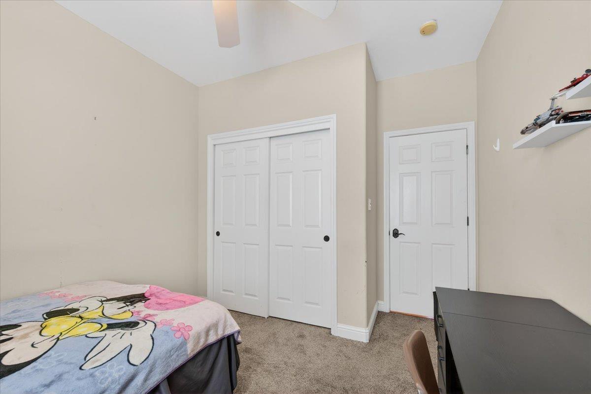 4678 W Rosetta, Fresno, CA 93722