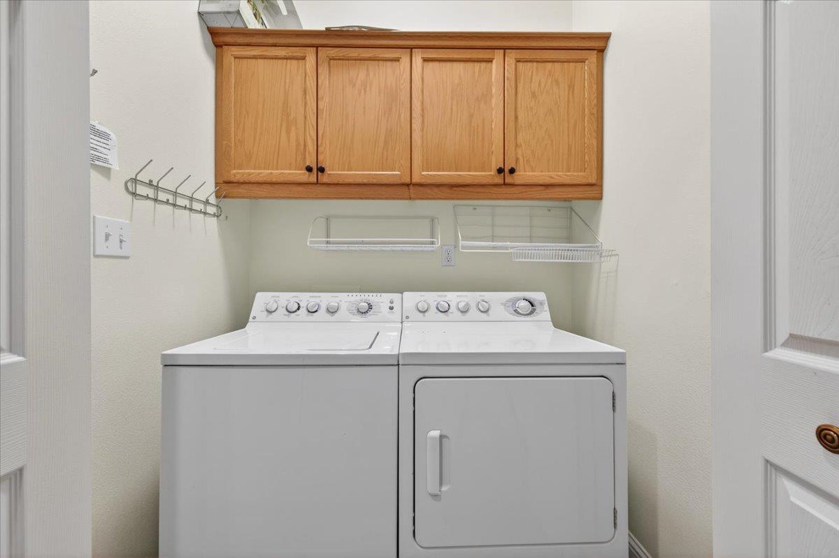 4678 W Rosetta, Fresno, CA 93722