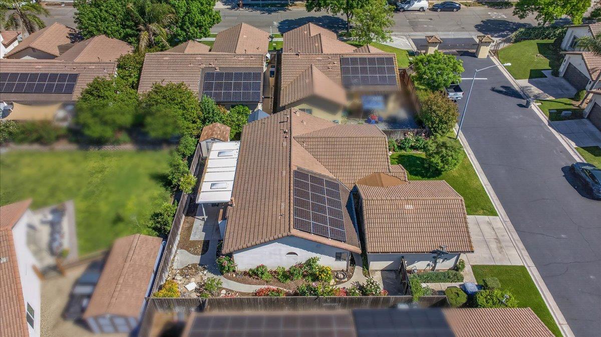 4678 W Rosetta, Fresno, CA 93722