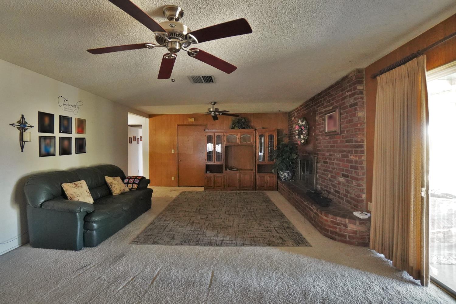 842 E Florinda St, Hanford, CA 93230