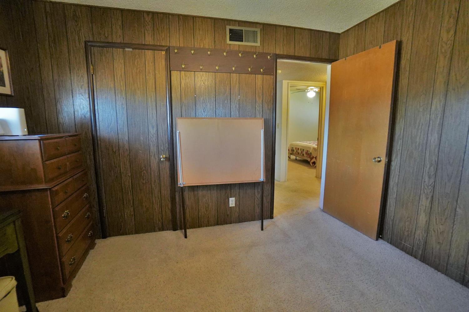 842 E Florinda St, Hanford, CA 93230