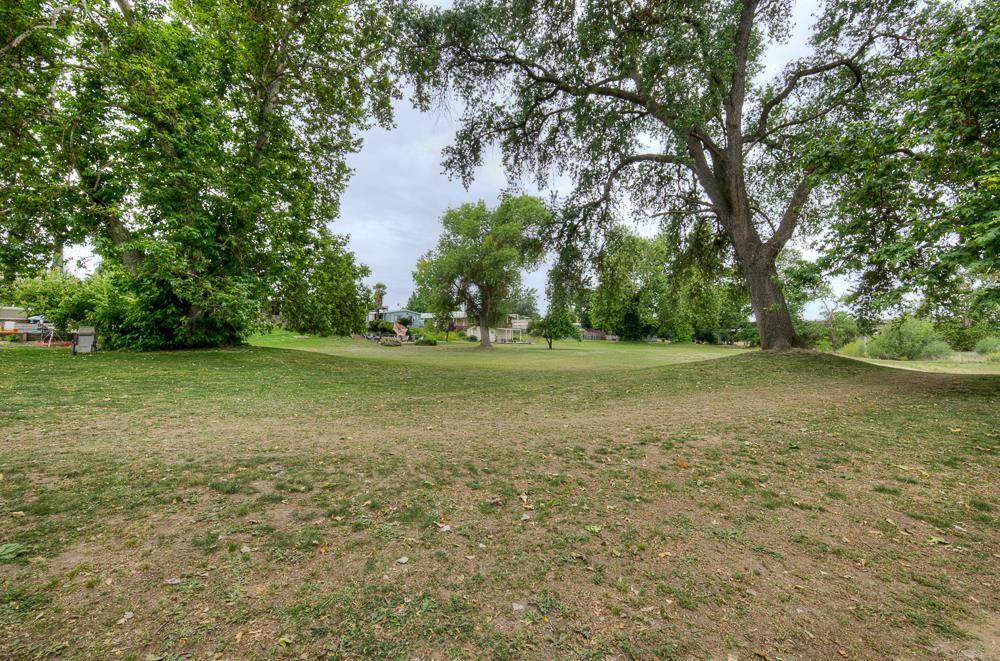 9360 N Blackstone Ave #153, Fresno, CA 93720