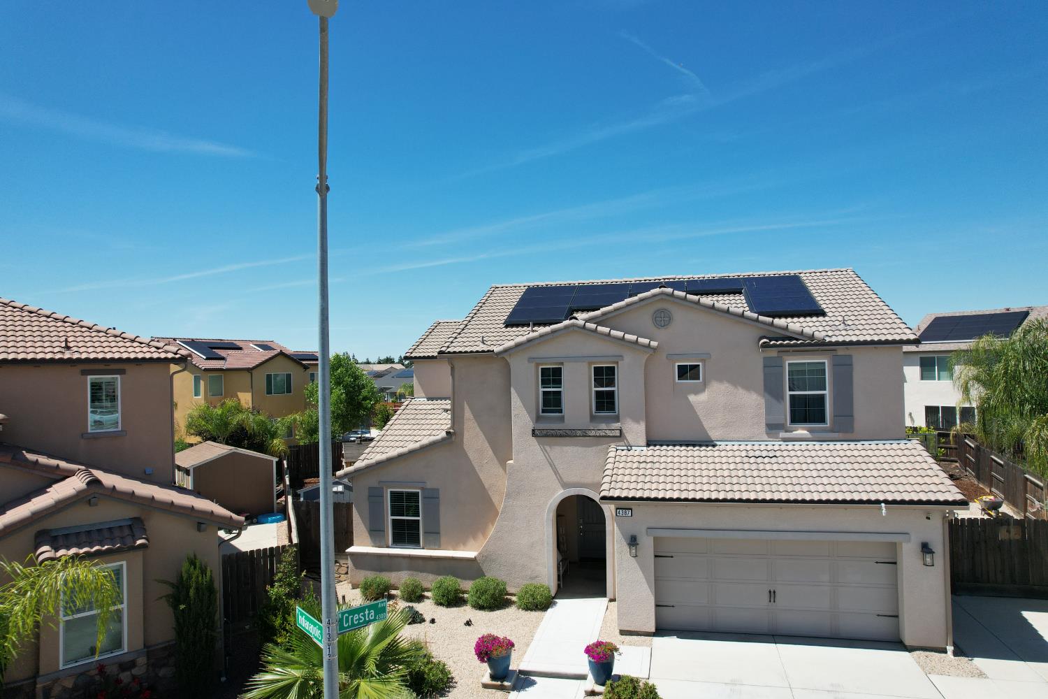 4387 N Cresta Ave, Fresno, CA 93723