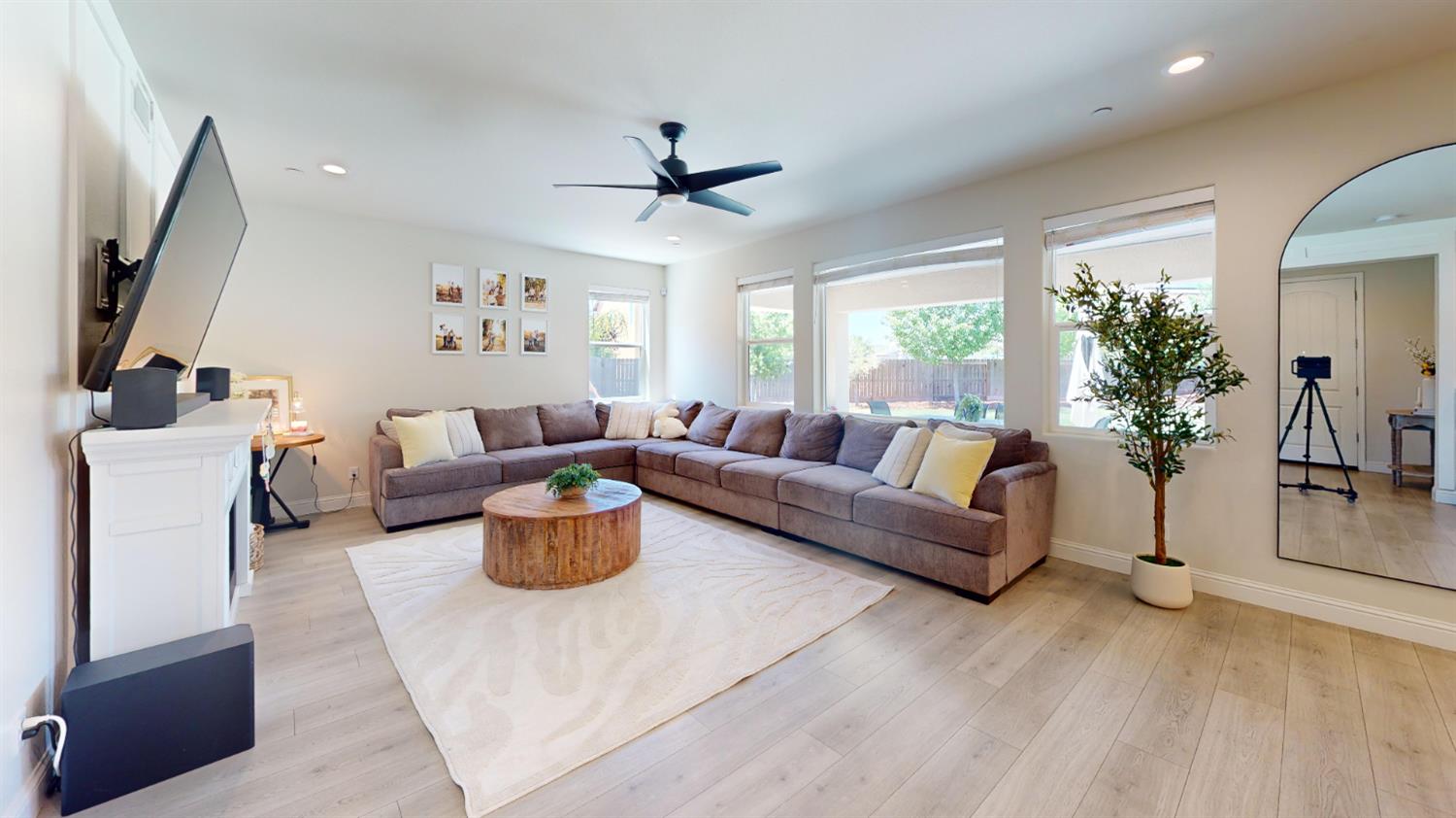 4387 N Cresta Ave, Fresno, CA 93723