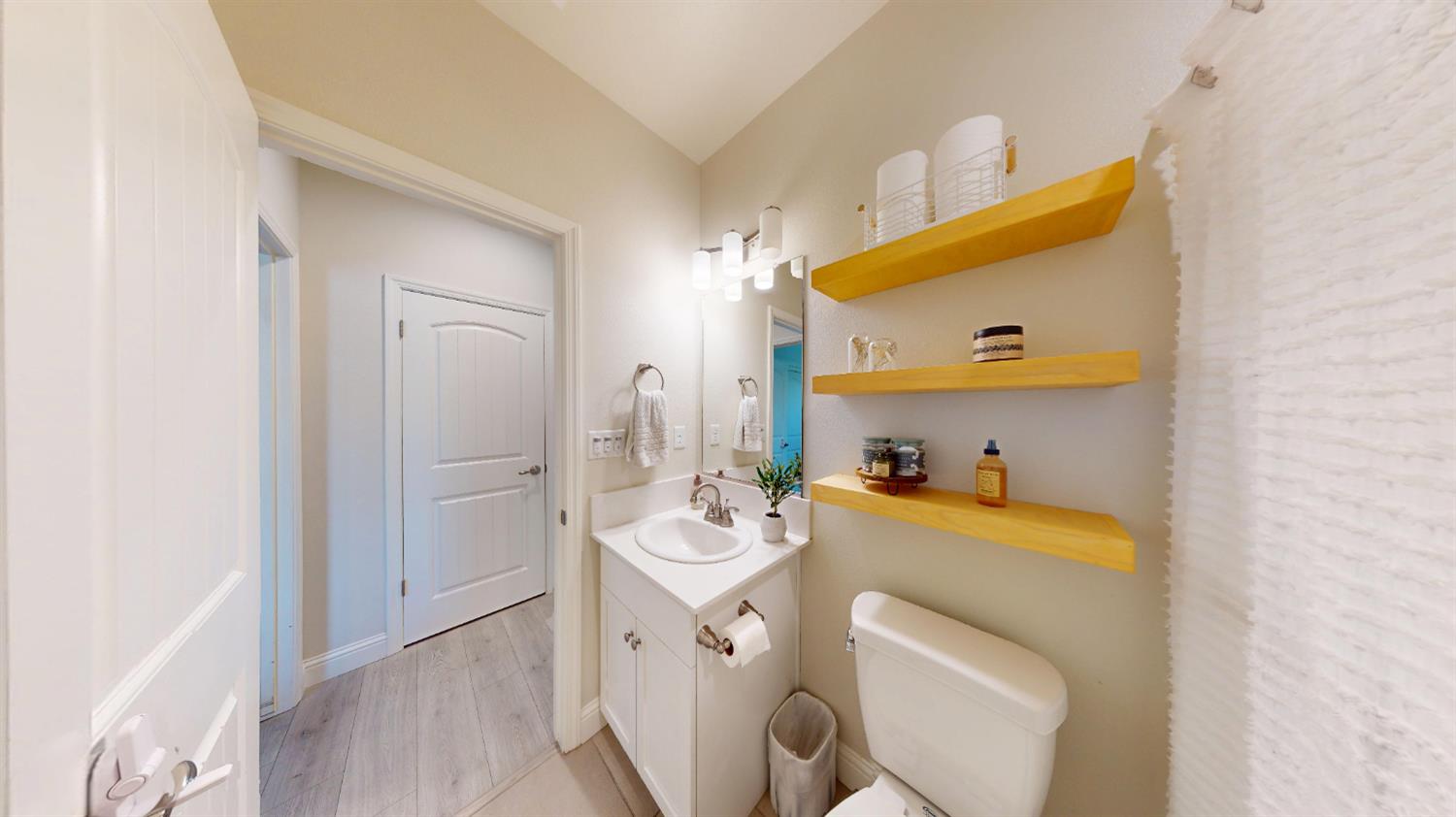 4387 N Cresta Ave, Fresno, CA 93723