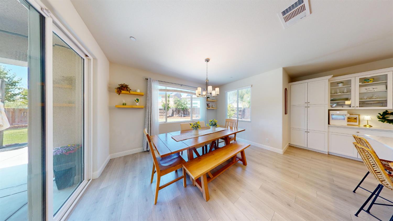 4387 N Cresta Ave, Fresno, CA 93723