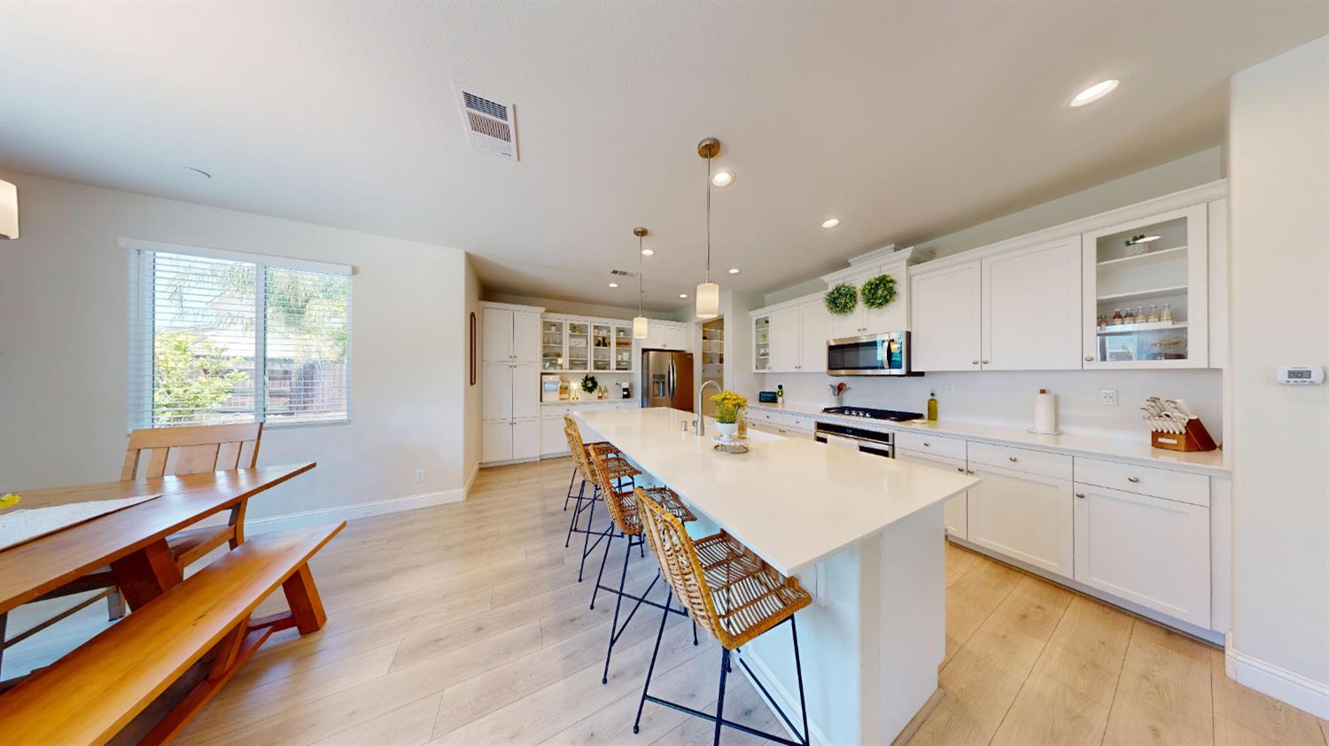 4387 N Cresta Ave, Fresno, CA 93723