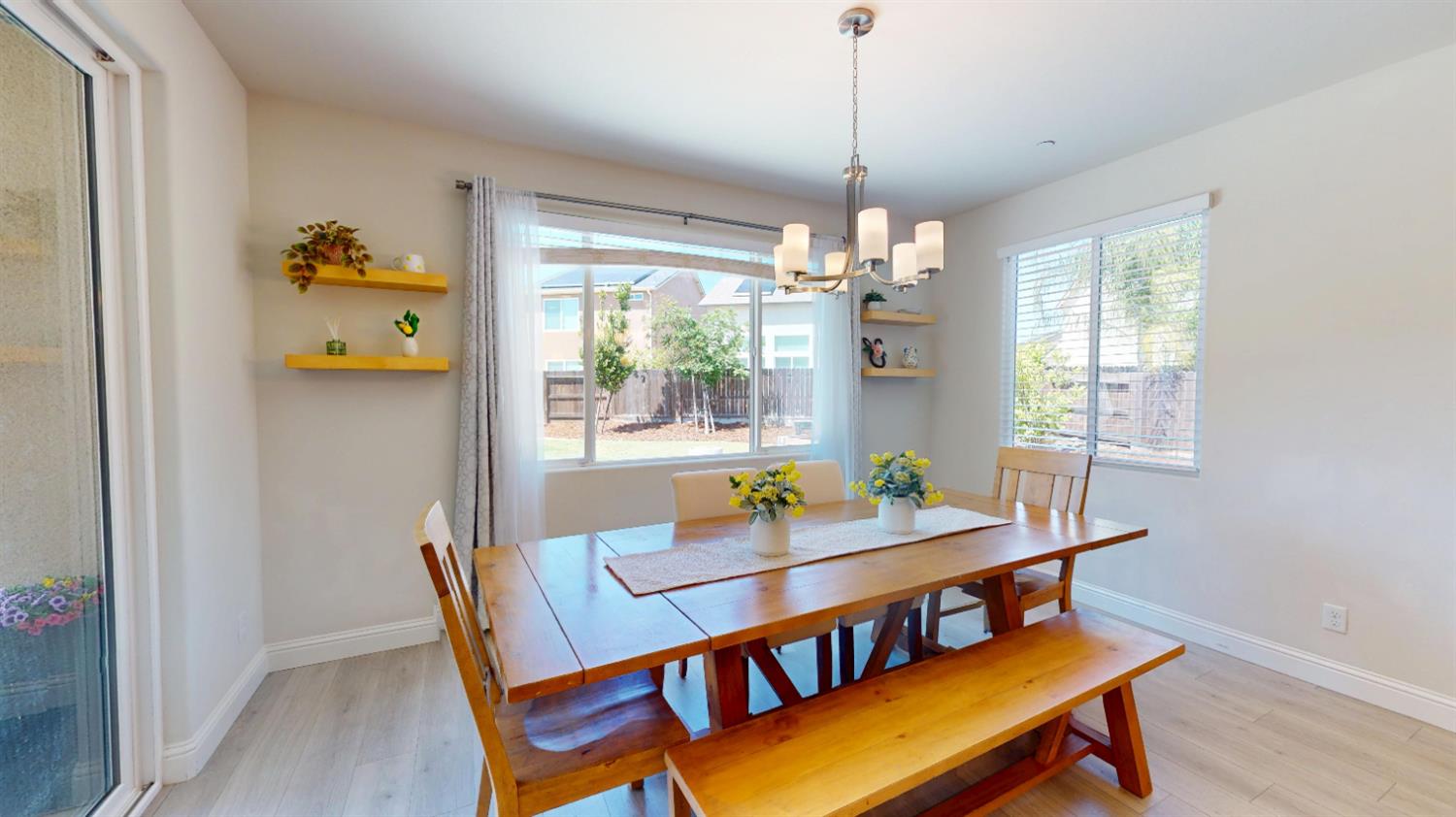 4387 N Cresta Ave, Fresno, CA 93723