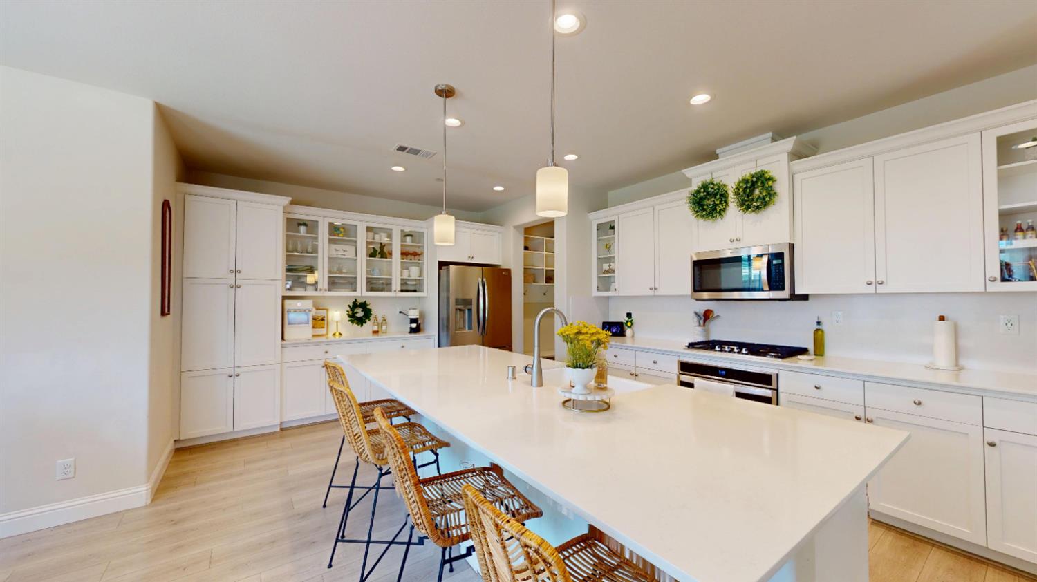 4387 N Cresta Ave, Fresno, CA 93723