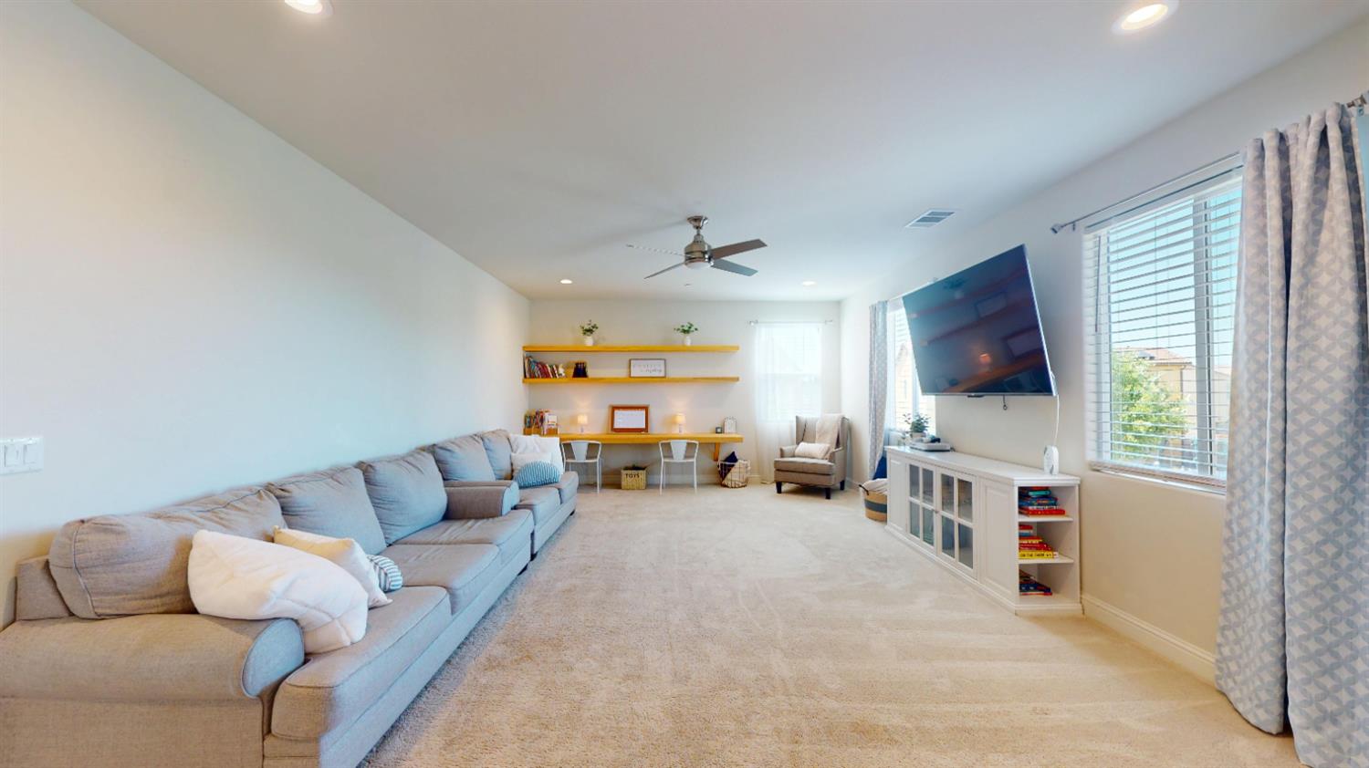 4387 N Cresta Ave, Fresno, CA 93723